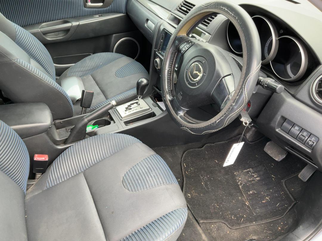 Photo '18' of Mazda Axela