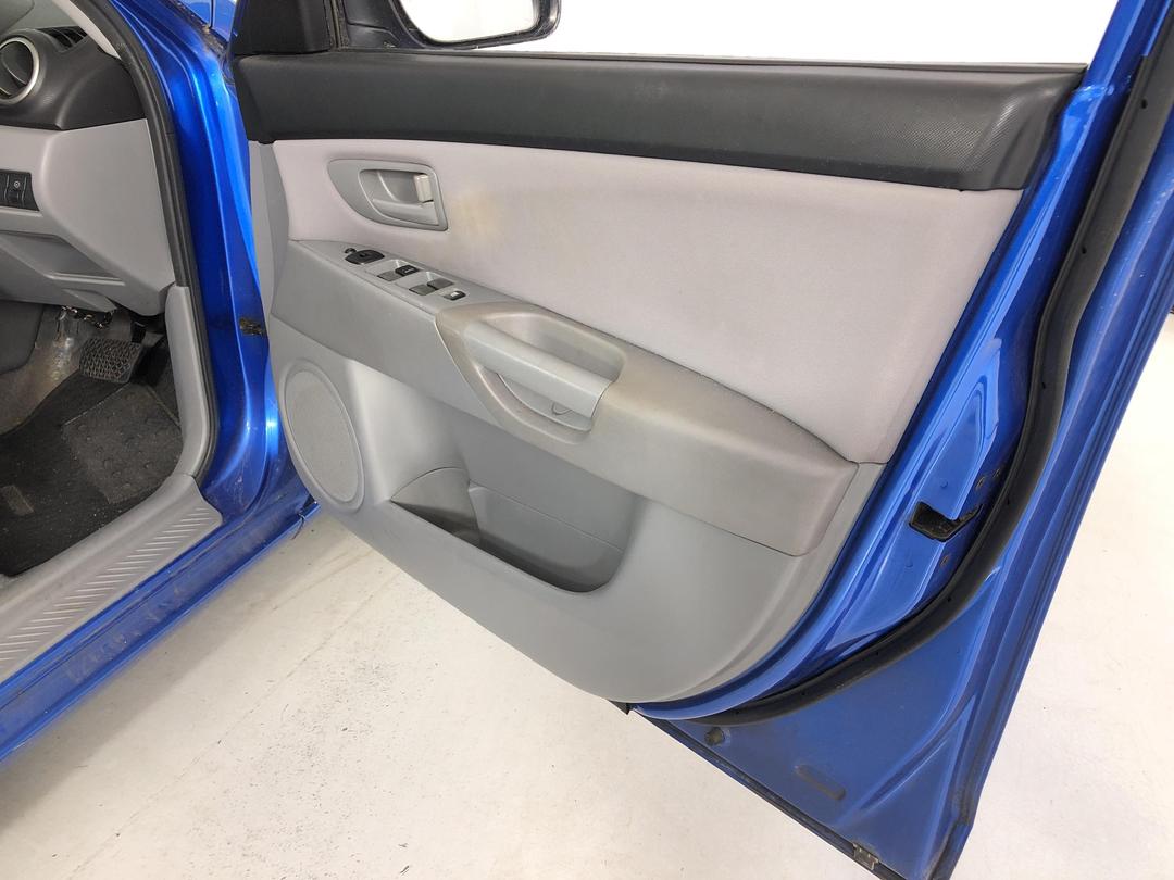 Photo '15' of Mazda Axela