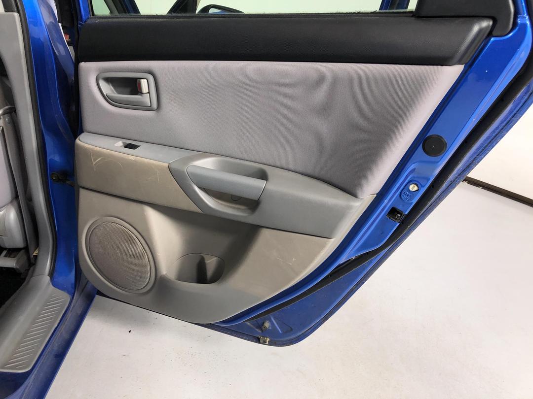 Photo '19' of Mazda Axela