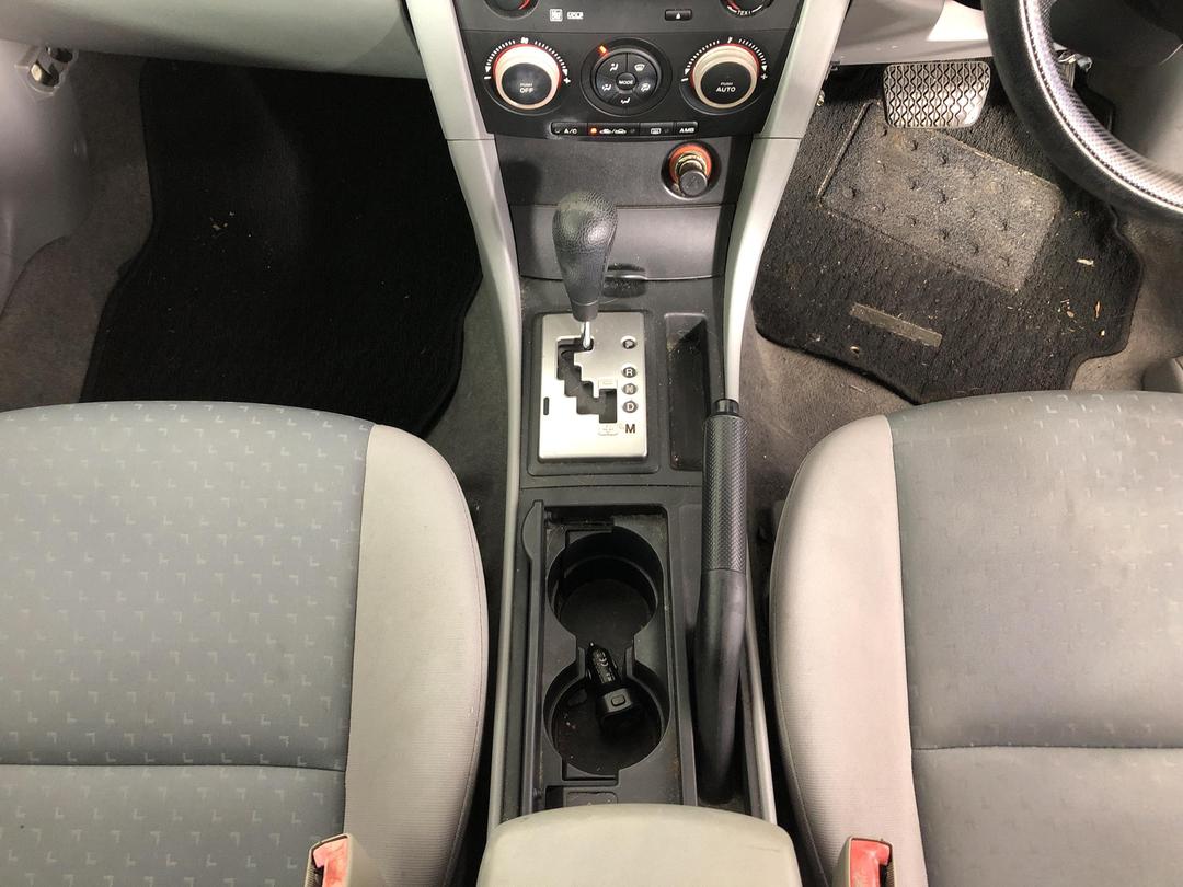 Photo '18' of Mazda Axela