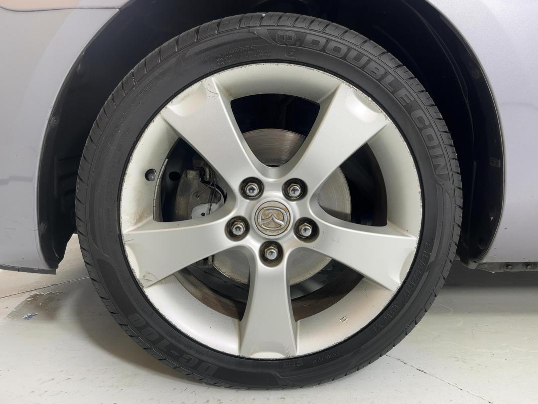 Photo '10' of Mazda Axela