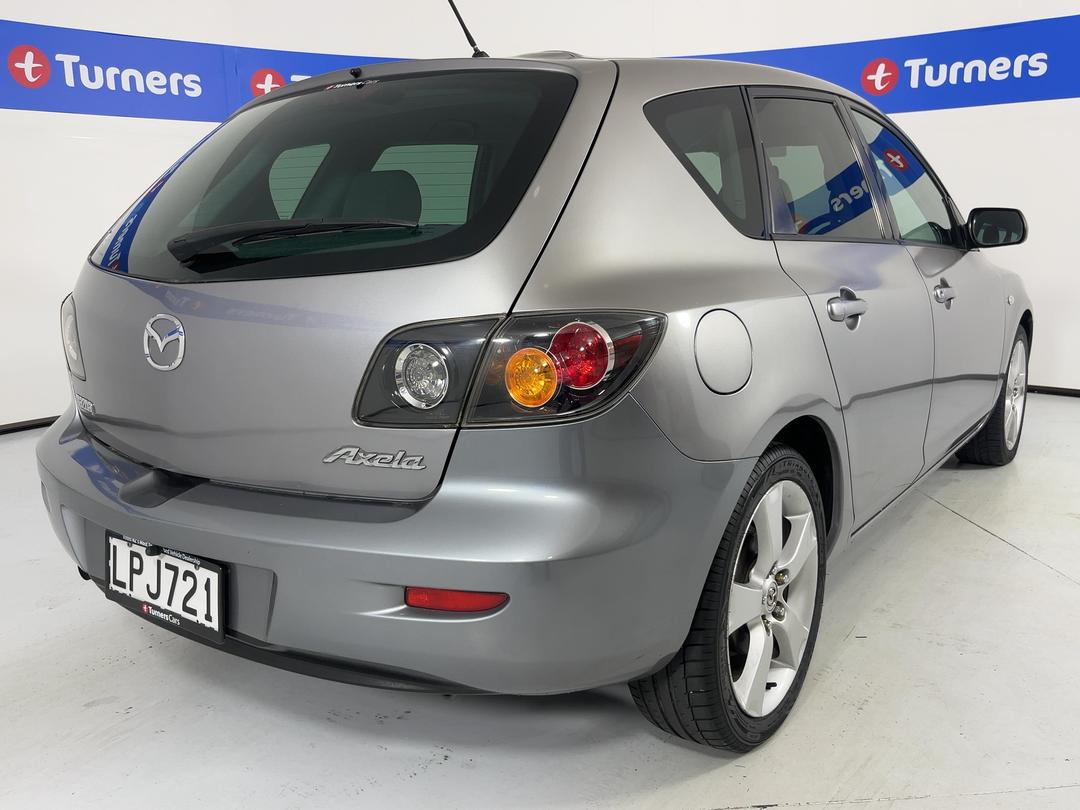 Photo '7' of Mazda Axela