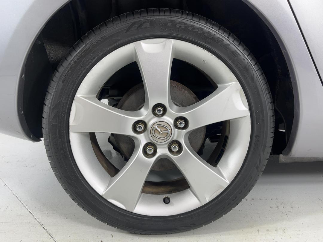 Photo '12' of Mazda Axela