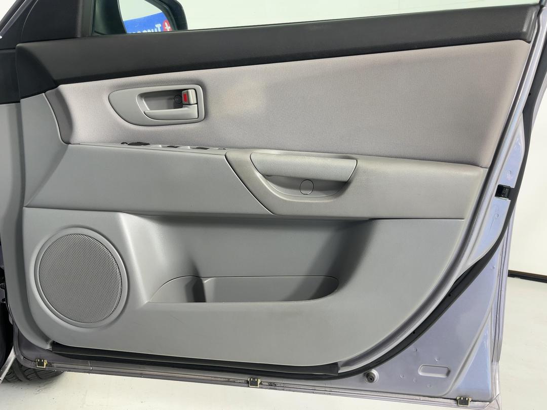 Photo '15' of Mazda Axela
