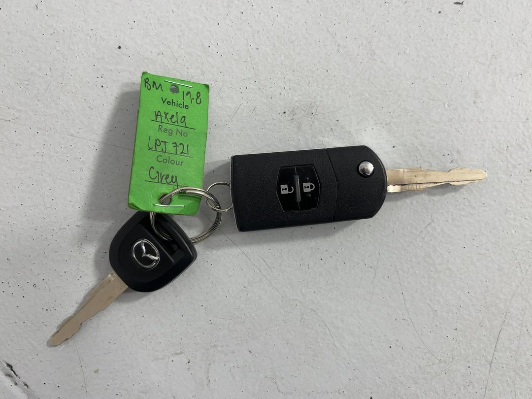 Photo '22' of Mazda Axela