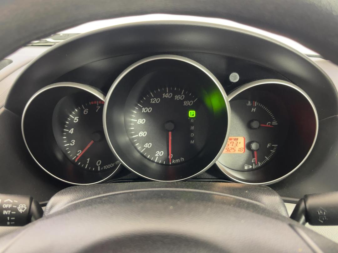 Photo '21' of Mazda Axela