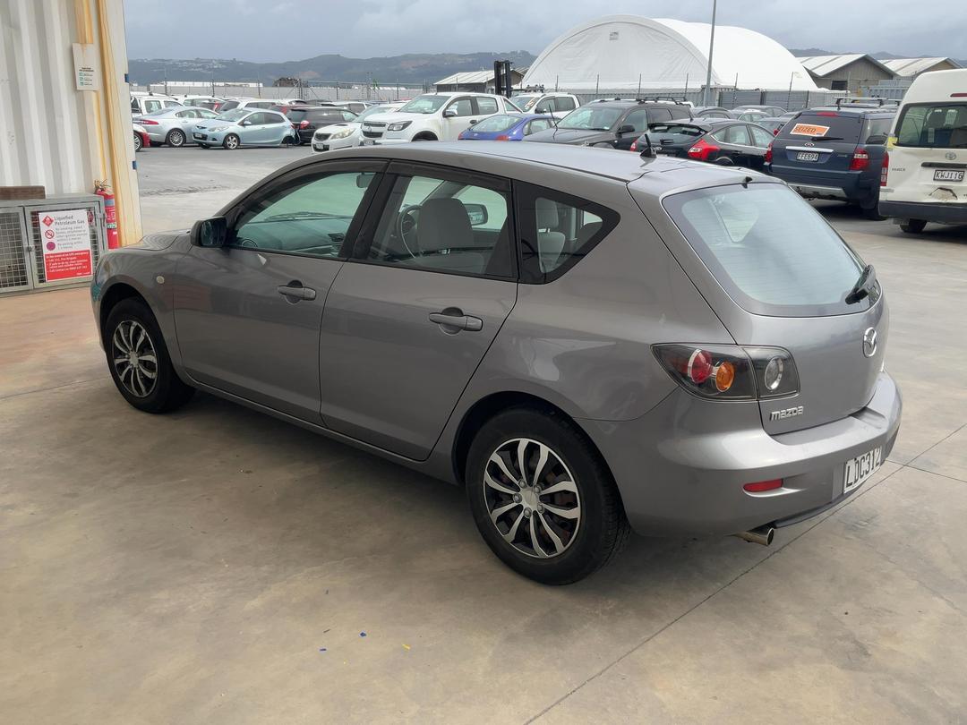 Photo '5' of Mazda Axela Photo '5' of Mazda Axela