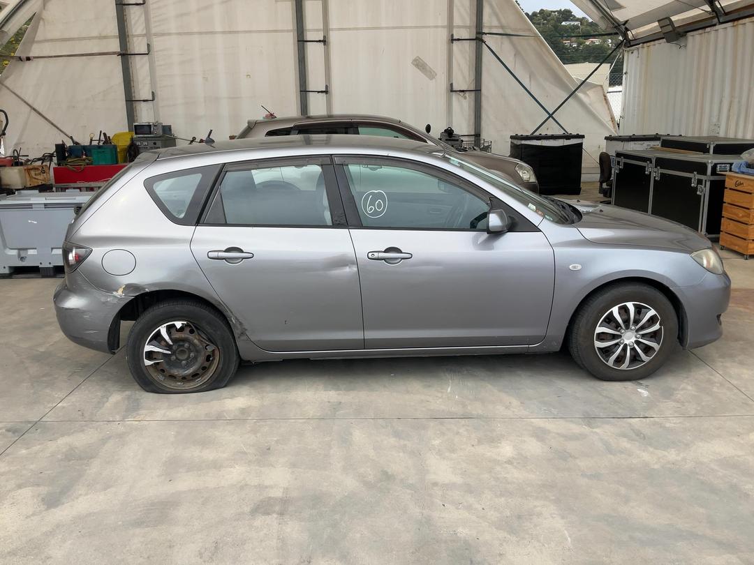 Photo '8' of Mazda Axela Photo '8' of Mazda Axela