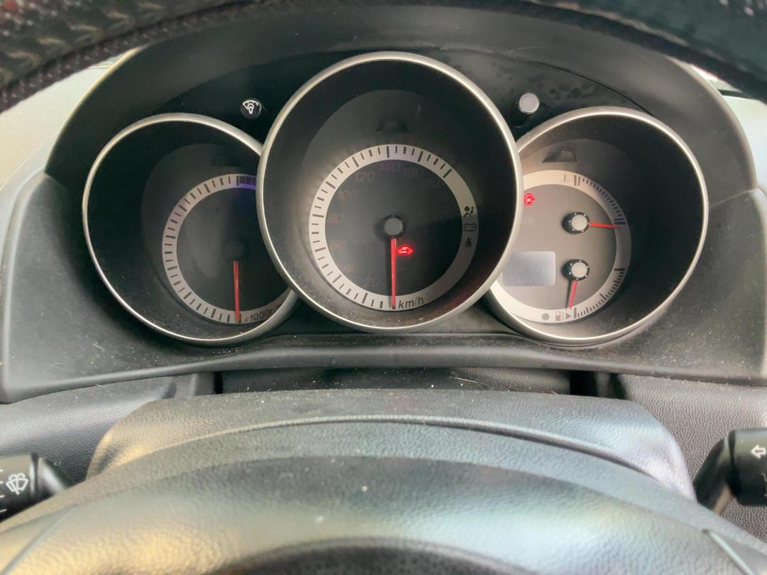 Photo '28' of Mazda Axela