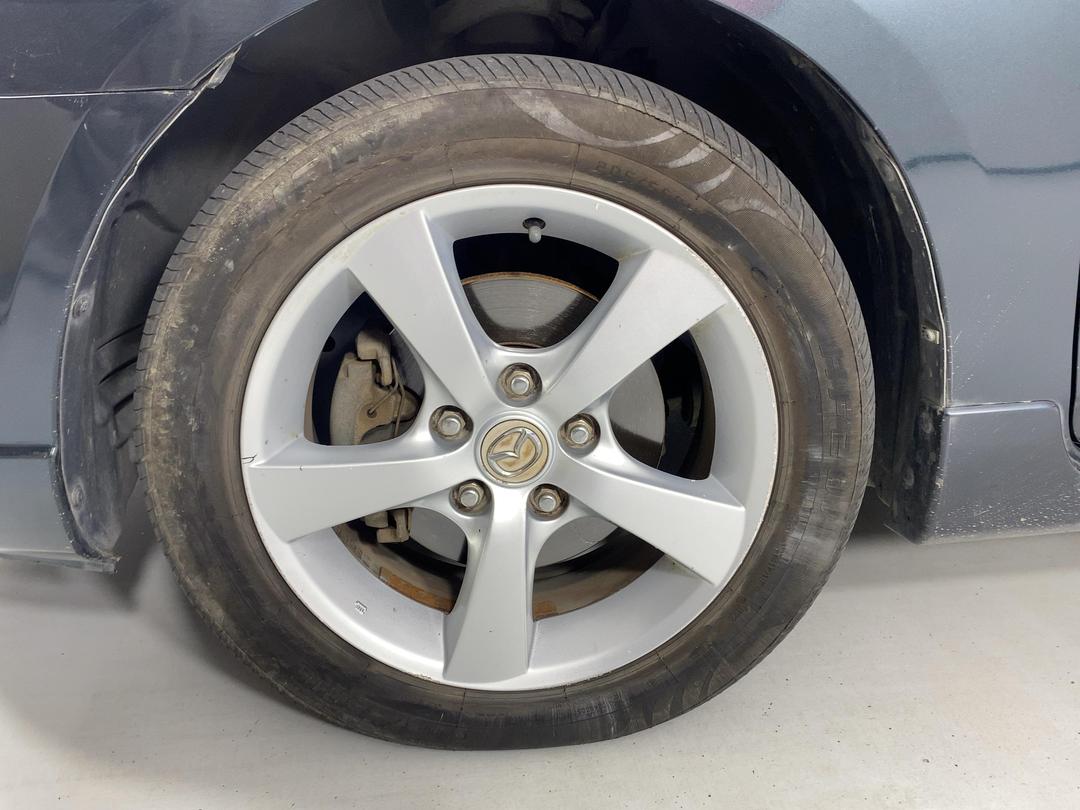 Photo '10' of Mazda Axela