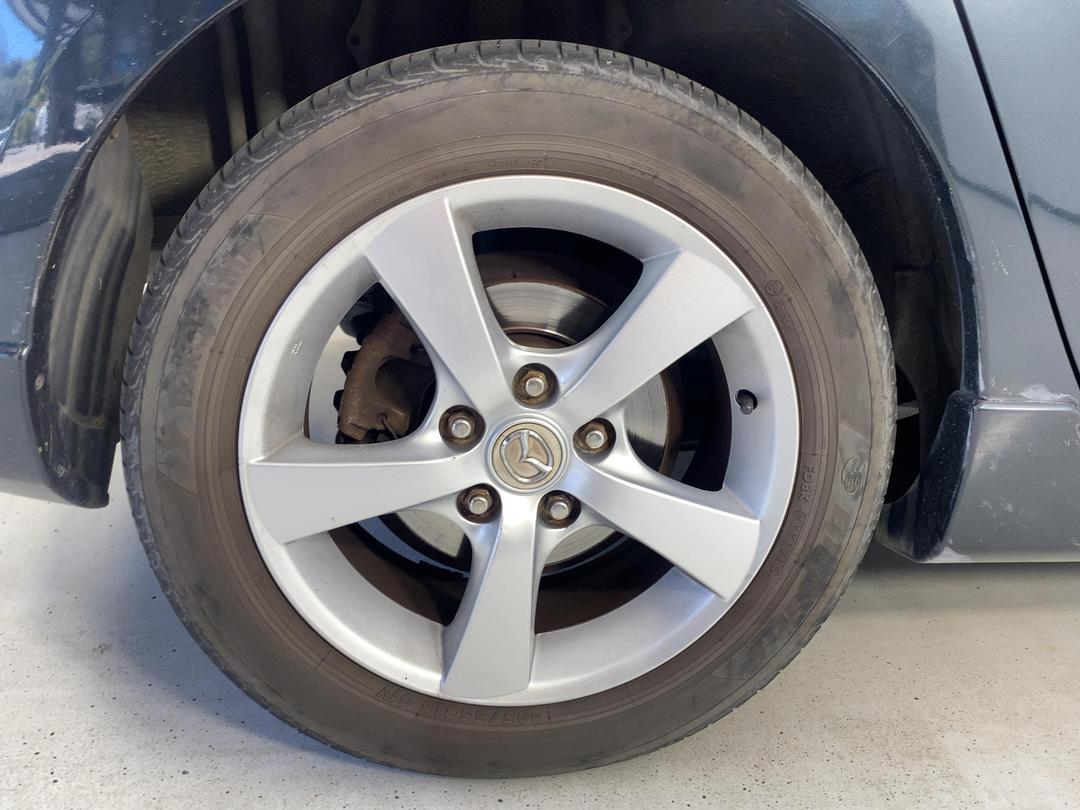 Photo '12' of Mazda Axela