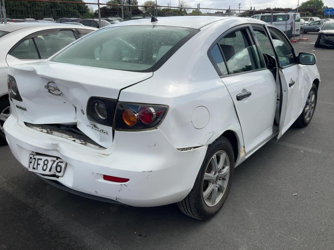 Photo '4' of Mazda Axela Photo '4' of Mazda Axela