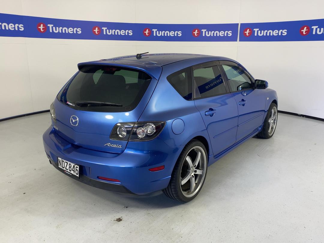 Photo '7' of Mazda Axela