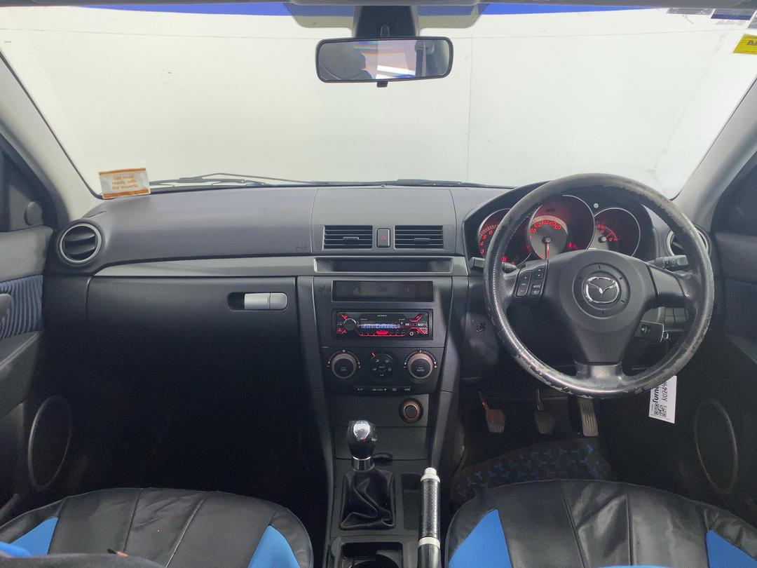 Photo '17' of Mazda Axela
