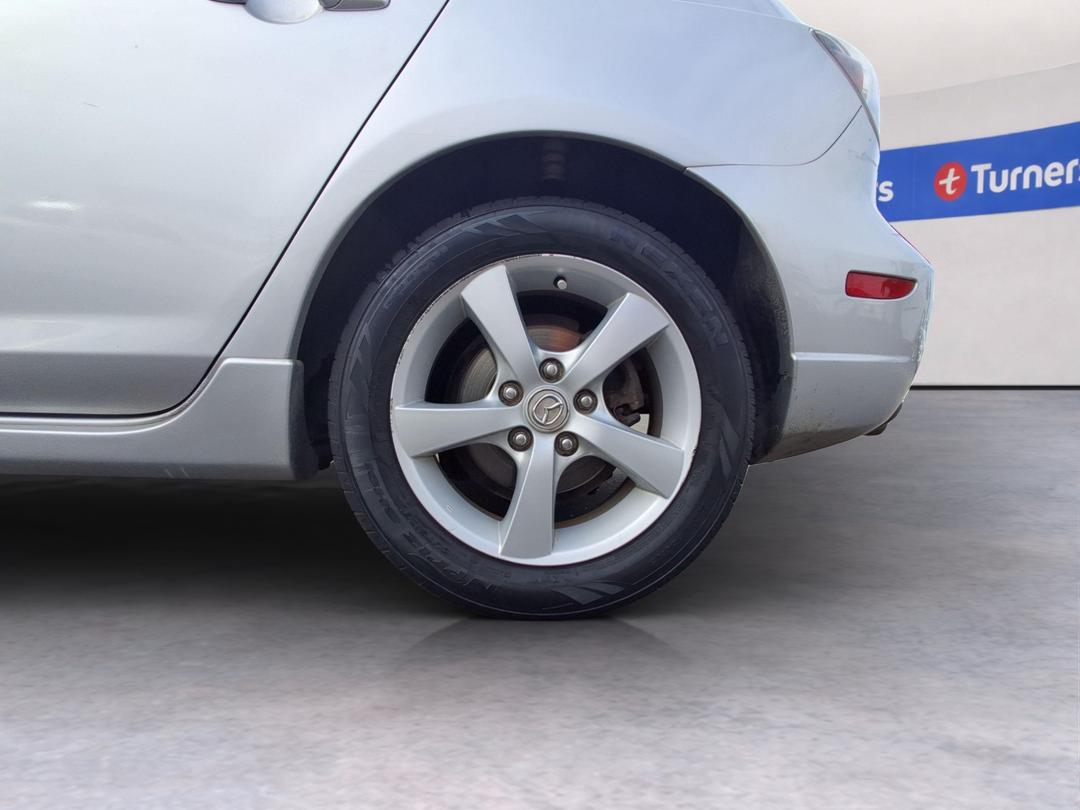 Photo '11' of Mazda Axela