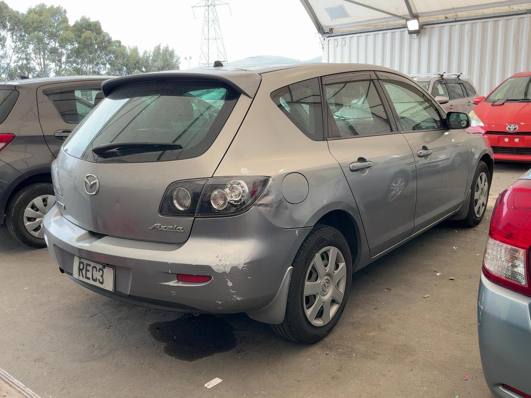 Photo '7' of Mazda Axela Photo '7' of Mazda Axela