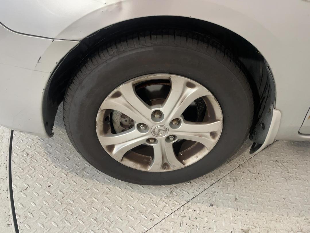 Photo '10' of Mazda Axela
