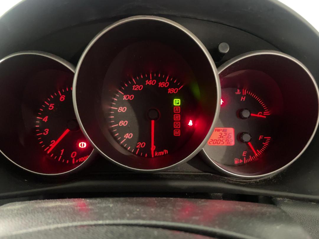 Photo '21' of Mazda Axela