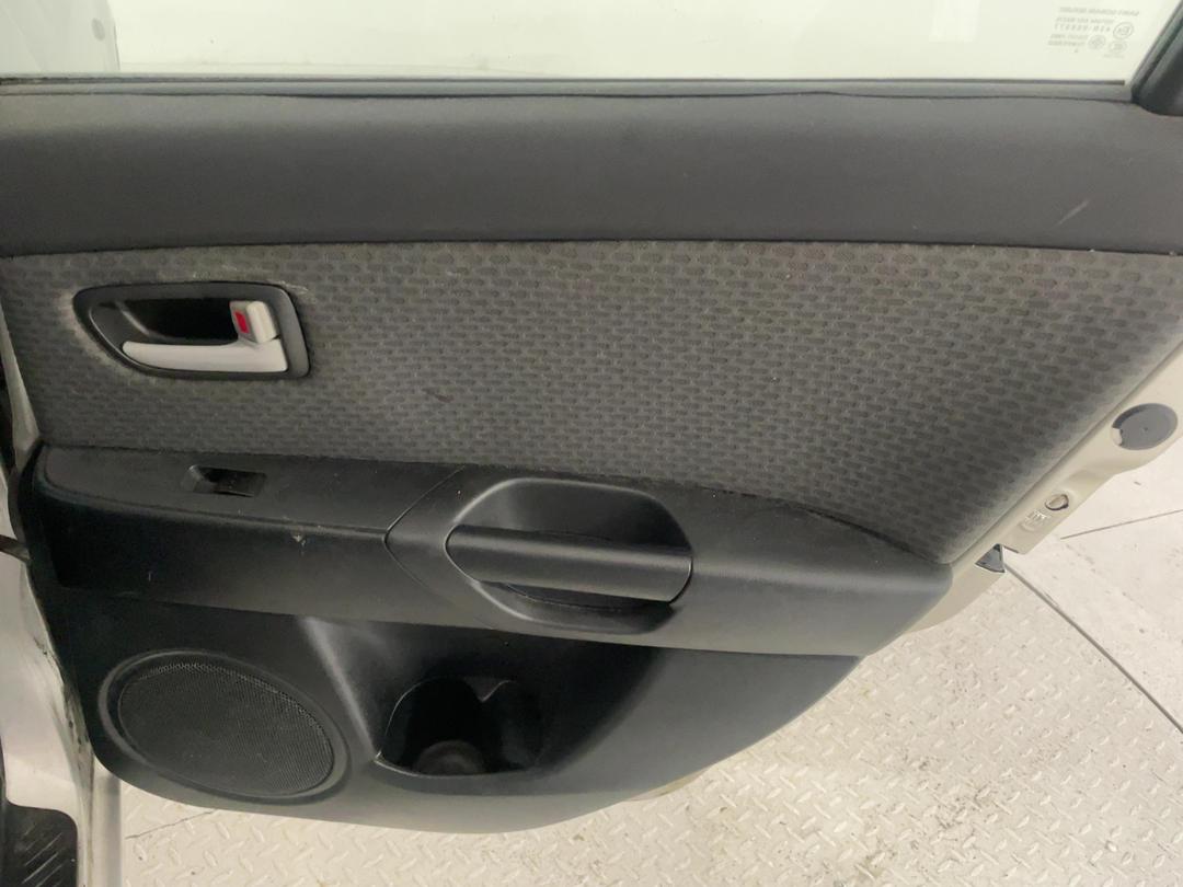 Photo '19' of Mazda Axela