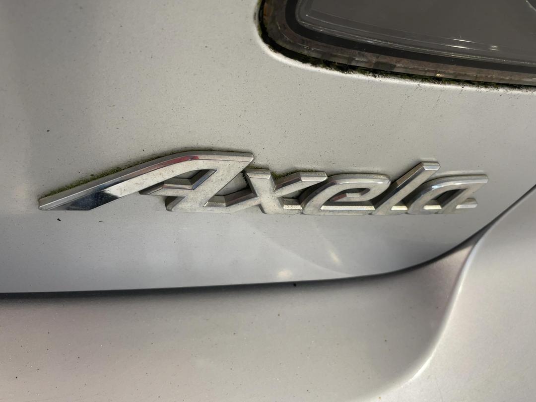 Photo '35' of Mazda Axela