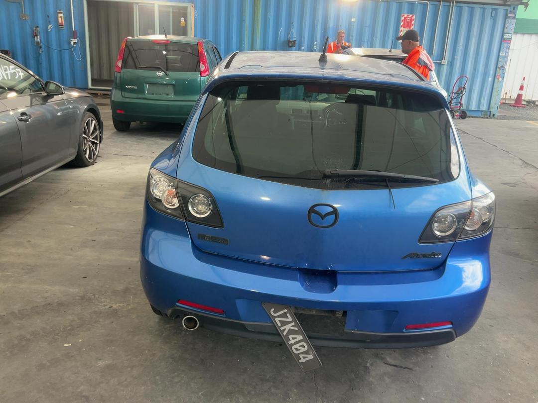 Photo '10' of Mazda Axela Photo '10' of Mazda Axela