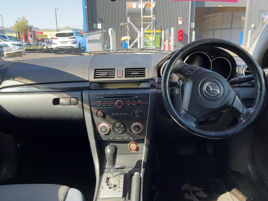 Photo '15' of Mazda Axela Photo '15' of Mazda Axela