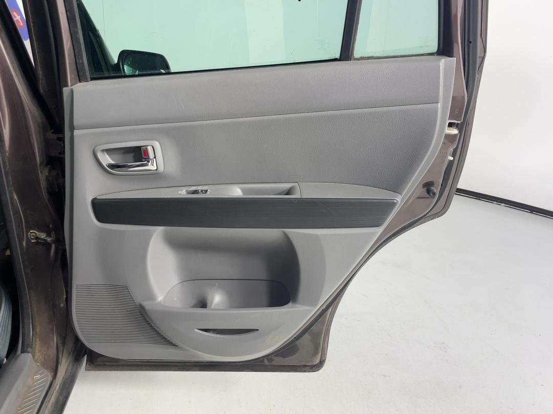 Photo '17' of Mazda Demio Photo '17' of Mazda Demio