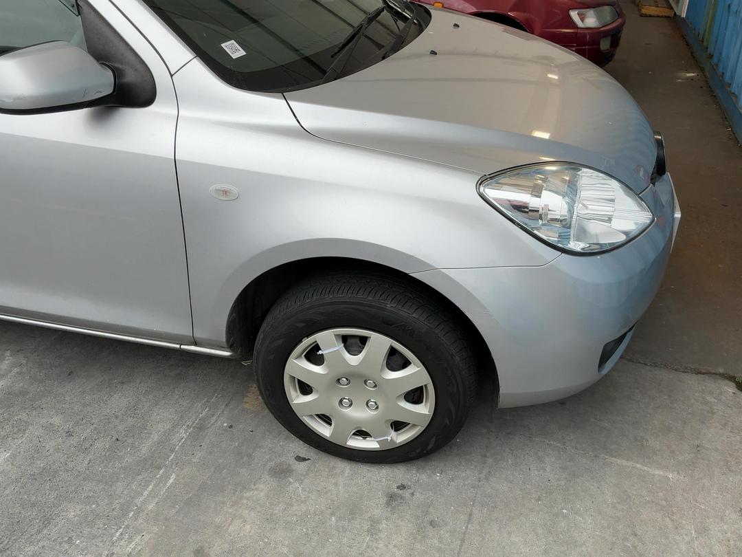 Photo '3' of Mazda Demio Photo '3' of Mazda Demio