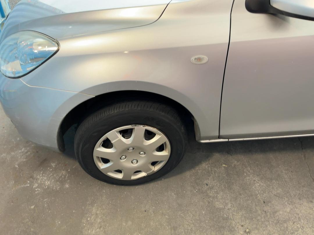 Photo '7' of Mazda Demio Photo '7' of Mazda Demio