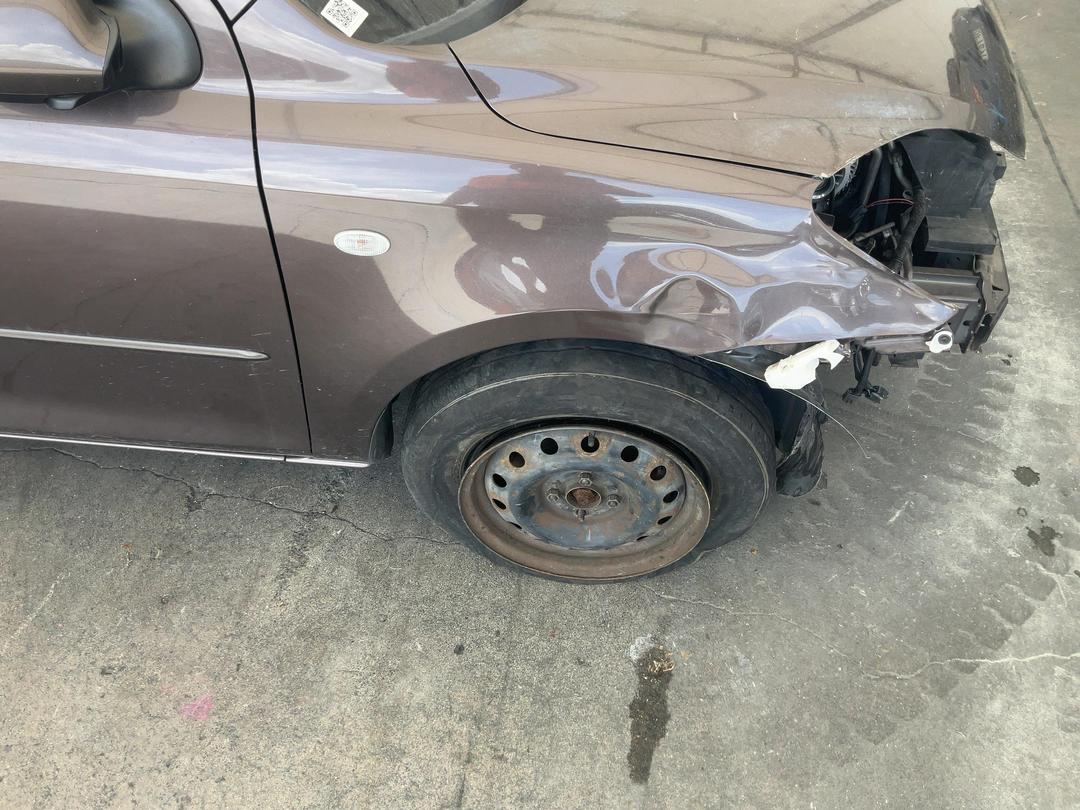 Photo '2' of Mazda Demio