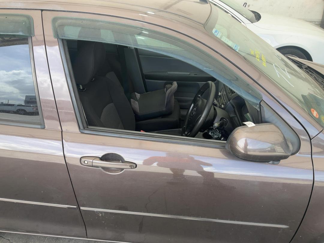 Photo '3' of Mazda Demio