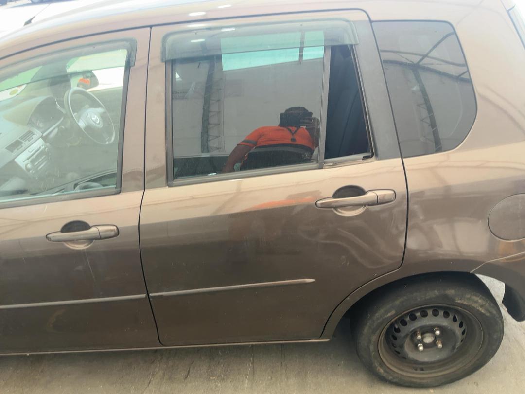 Photo '9' of Mazda Demio