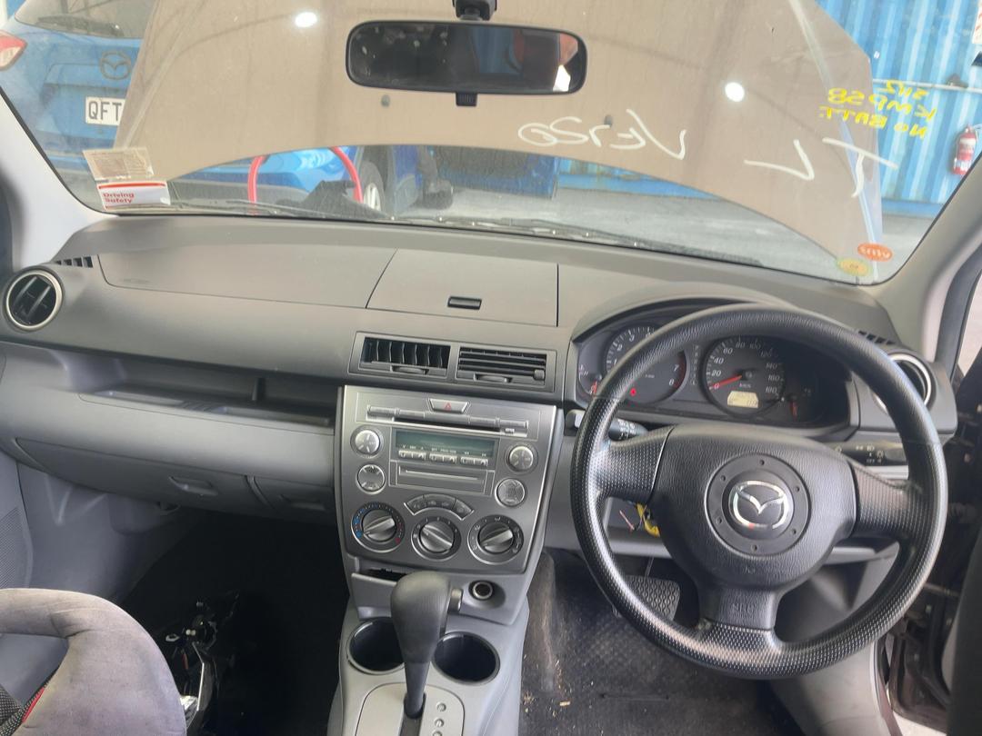 Photo '21' of Mazda Demio