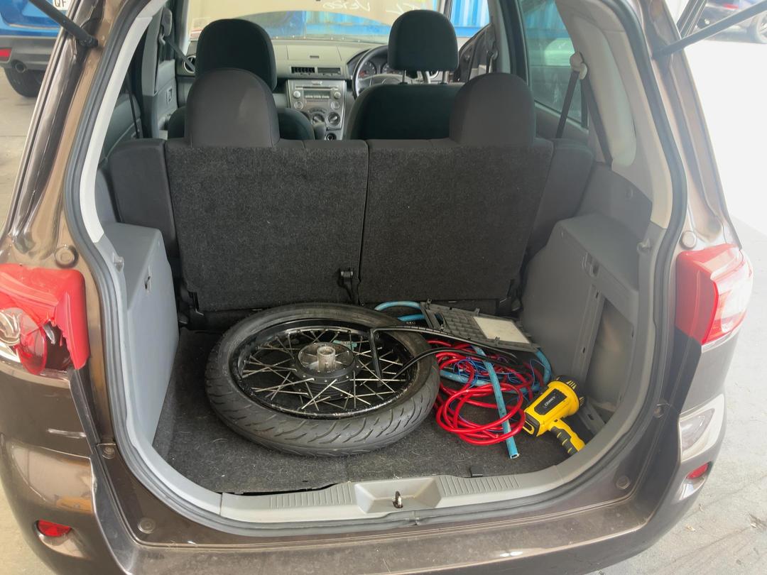 Photo '22' of Mazda Demio