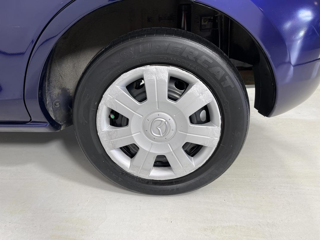 Photo '11' of Mazda Demio