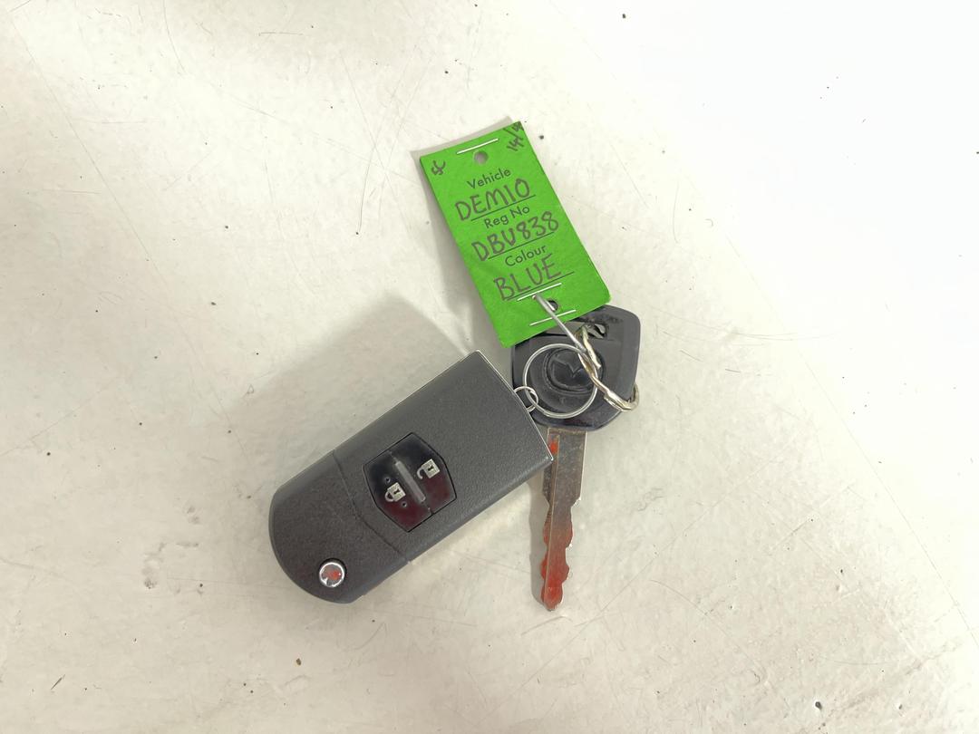 Photo '22' of Mazda Demio