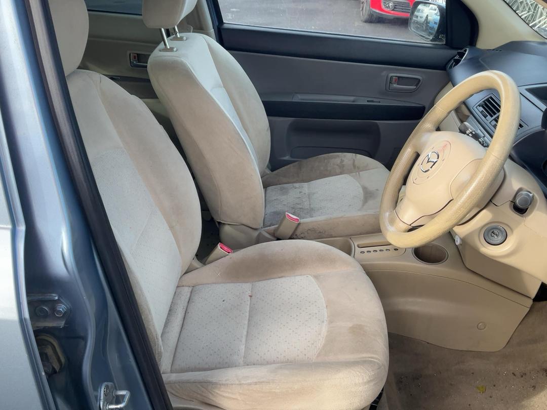 Photo '15' of Mazda Demio