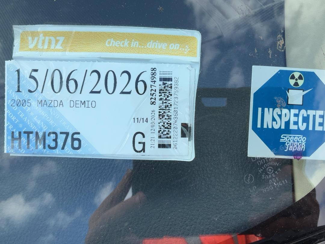 Photo '18' of Mazda Demio