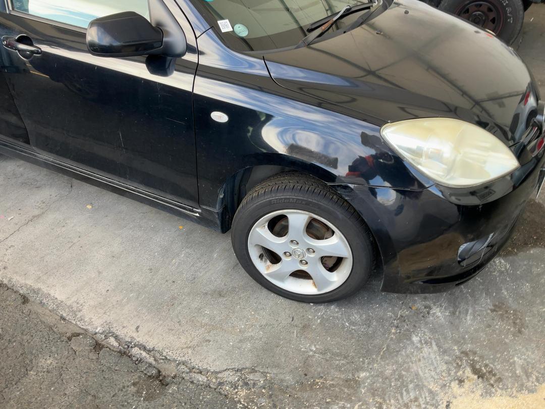 Photo '2' of Mazda Demio