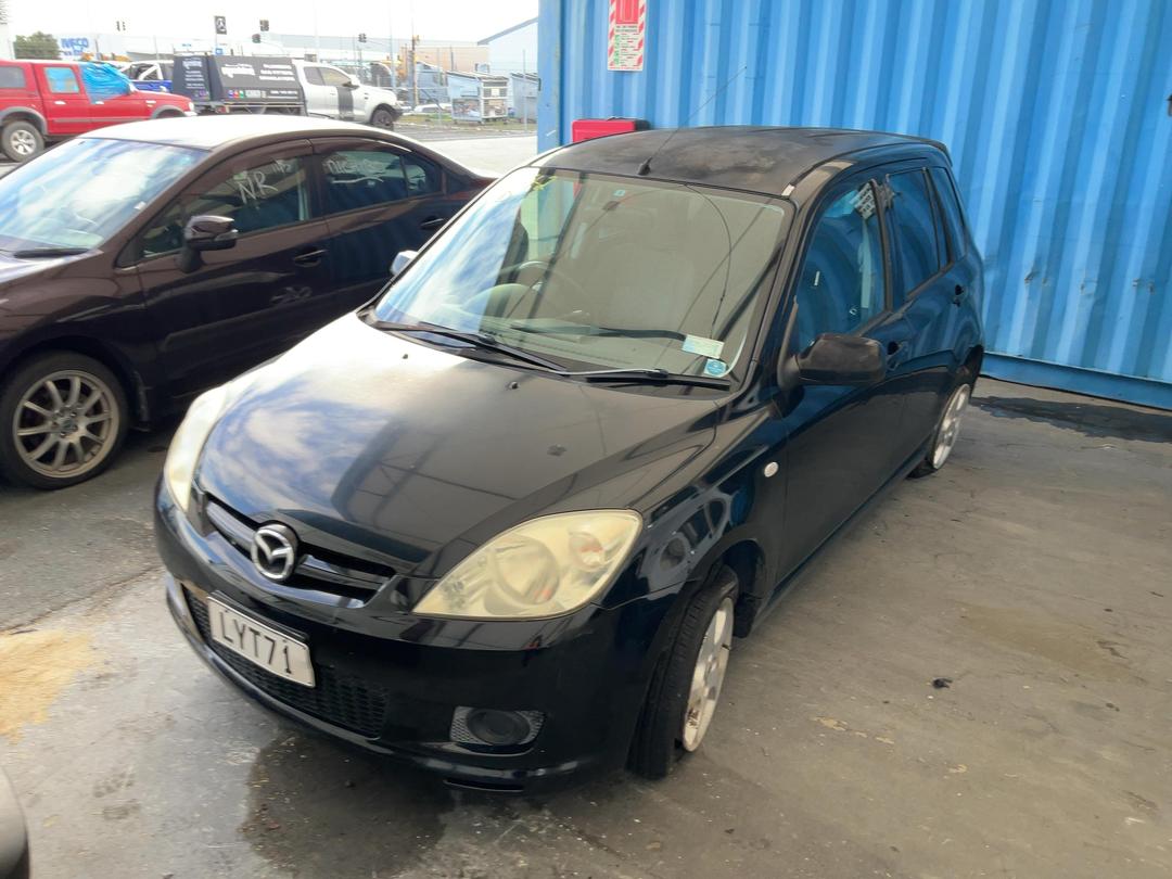 Photo '5' of Mazda Demio