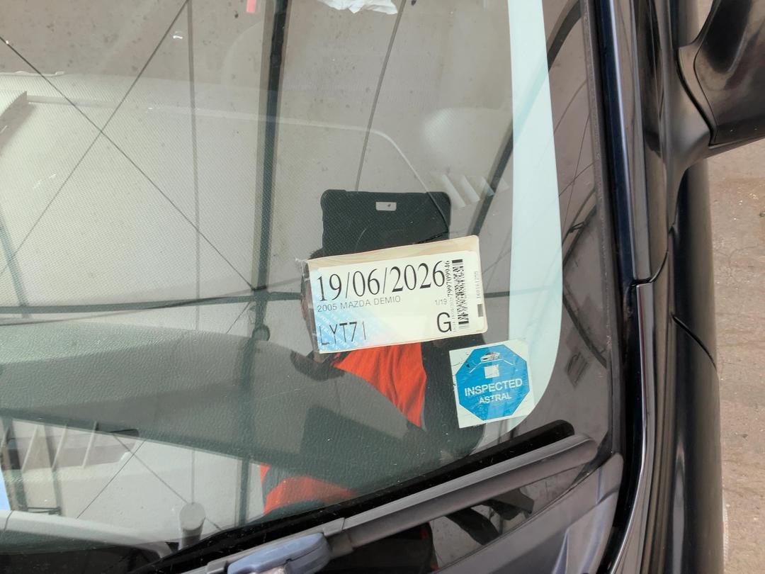 Photo '24' of Mazda Demio