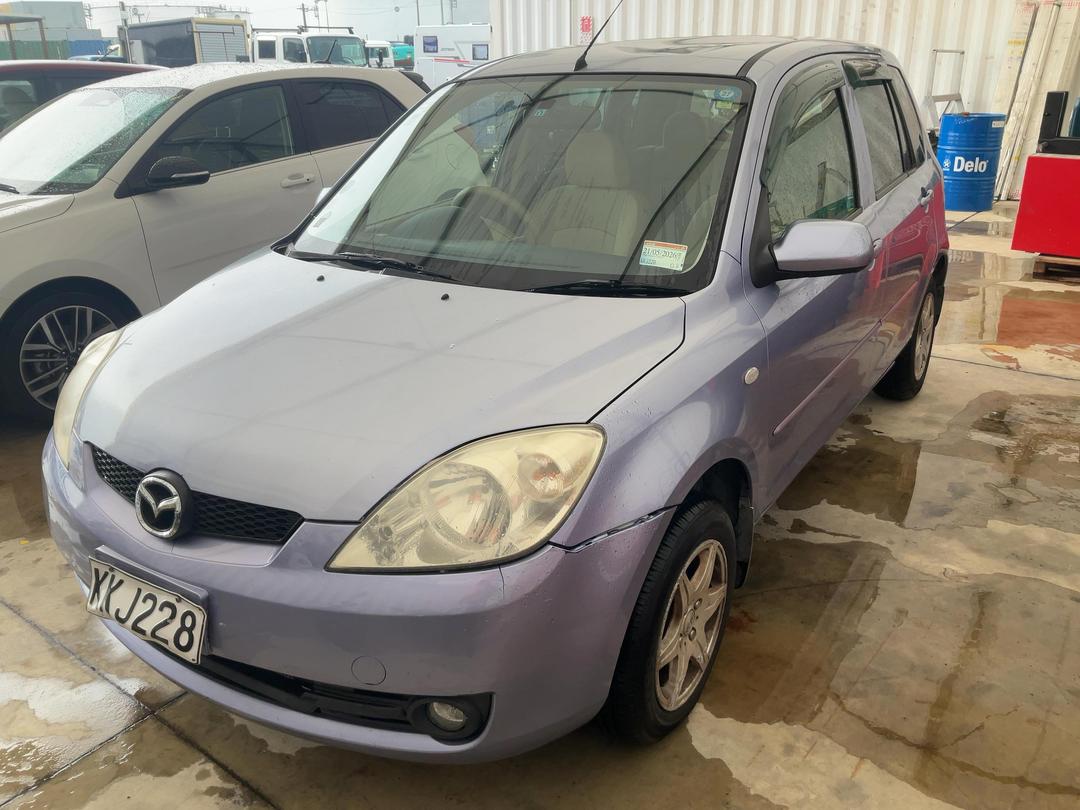 Photo '3' of Mazda Demio