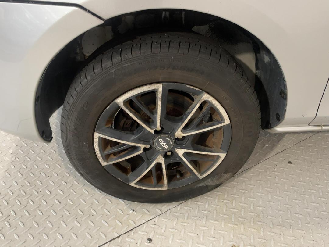 Photo '8' of Mazda Demio Photo '8' of Mazda Demio
