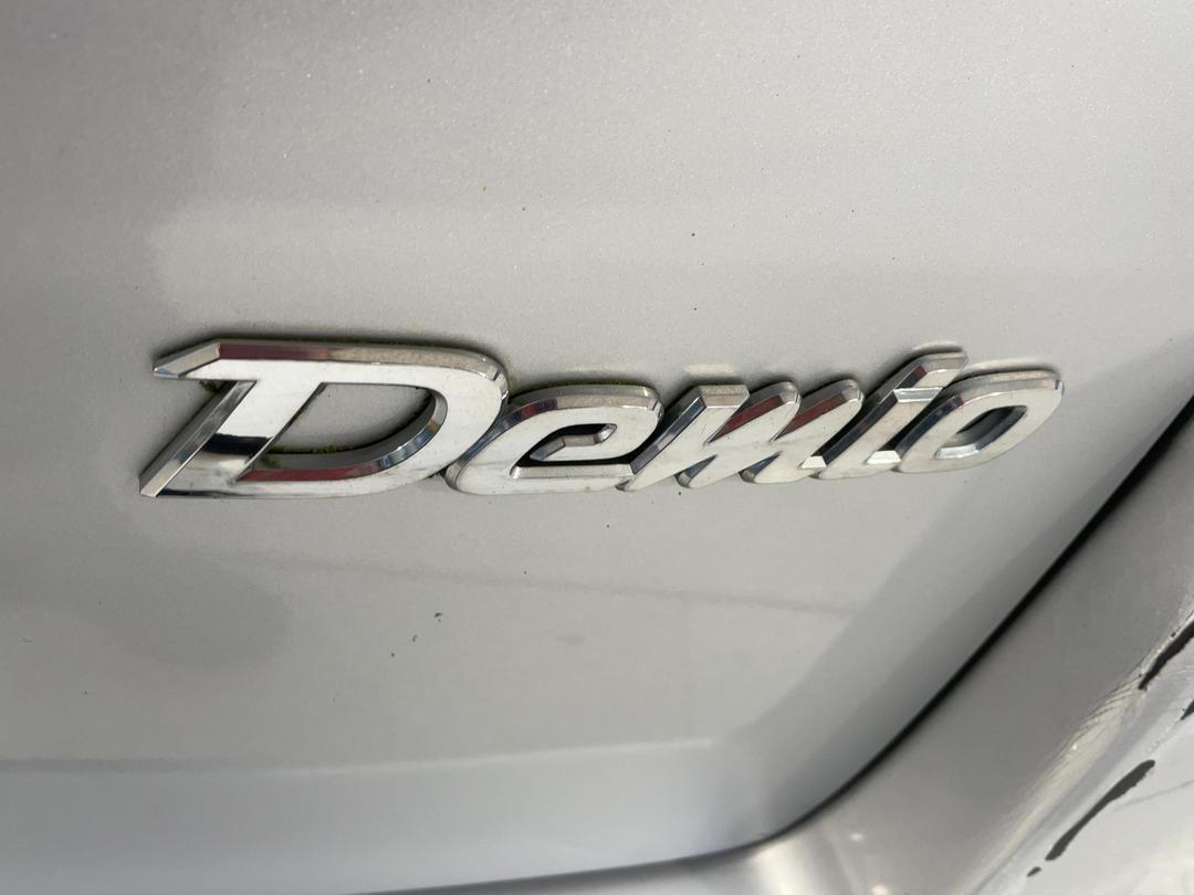 Photo '30' of Mazda Demio Photo '30' of Mazda Demio