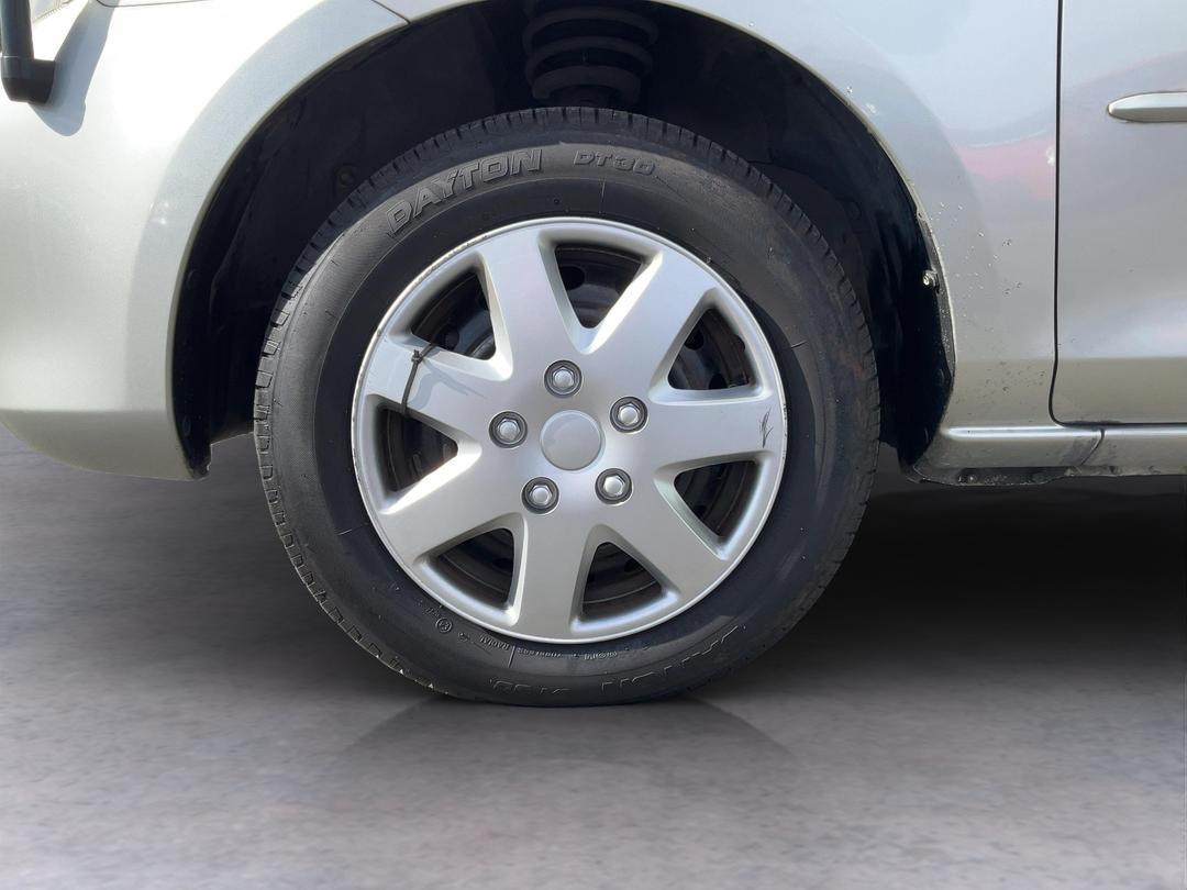 Photo '10' of Mazda Demio