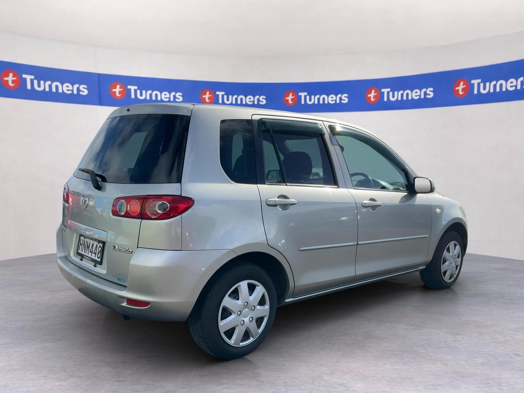 Photo '7' of Mazda Demio