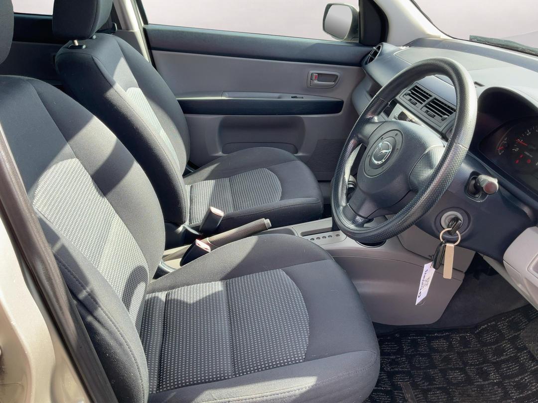 Photo '16' of Mazda Demio