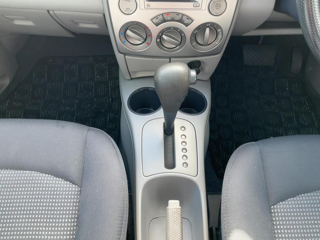 Photo '18' of Mazda Demio