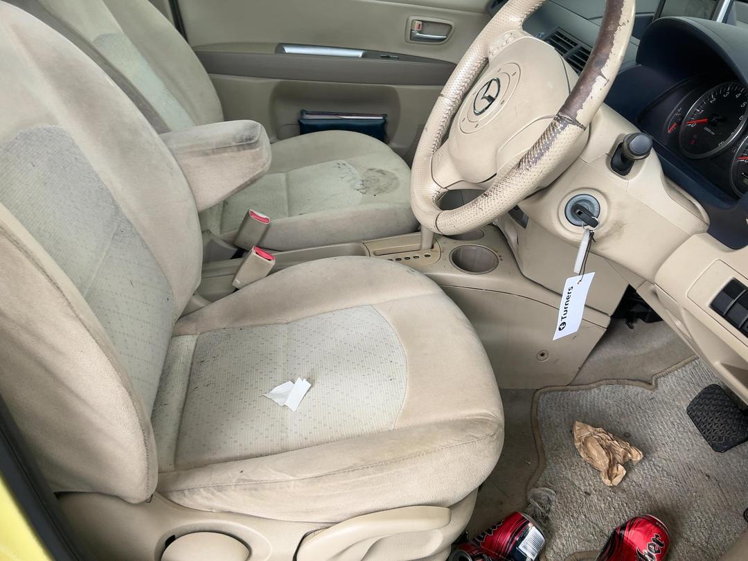 Photo '10' of Mazda Demio