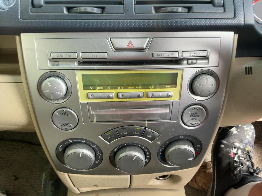 Photo '13' of Mazda Demio